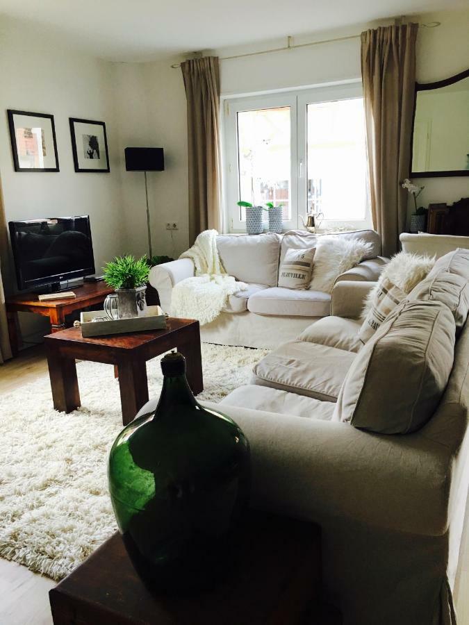Gaestehaus Sellemols Ferienwohnung Korbmacher Heuchelheim-Klingen Exteriér fotografie
